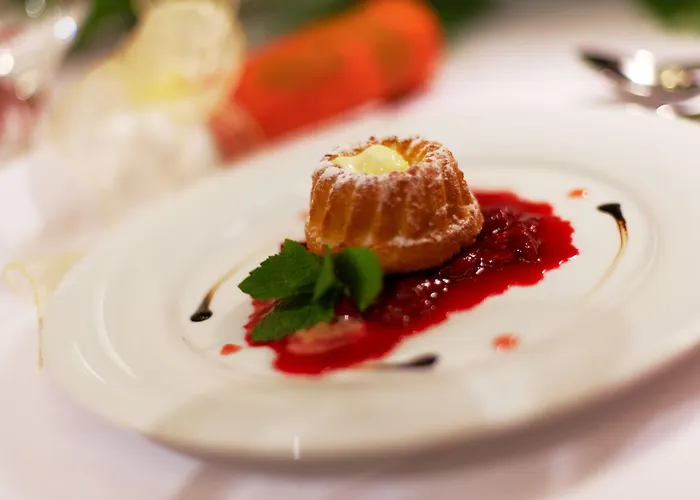 Ambassador מלון 4*