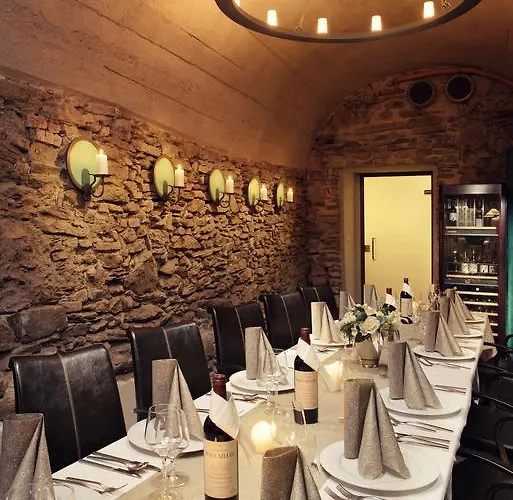 מלון Ambassador 4*